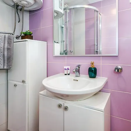 Appartamento Sunny 1bd Near Firule - Balcony & Peaceful Spalato