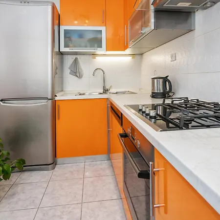 شقة Sunny 1bd Near Firule - Balcony & Peaceful *