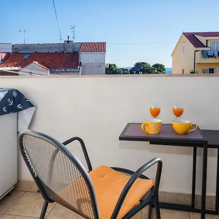 Sunny 1bd Near Firule - Balcony & Peaceful شقة سبليت